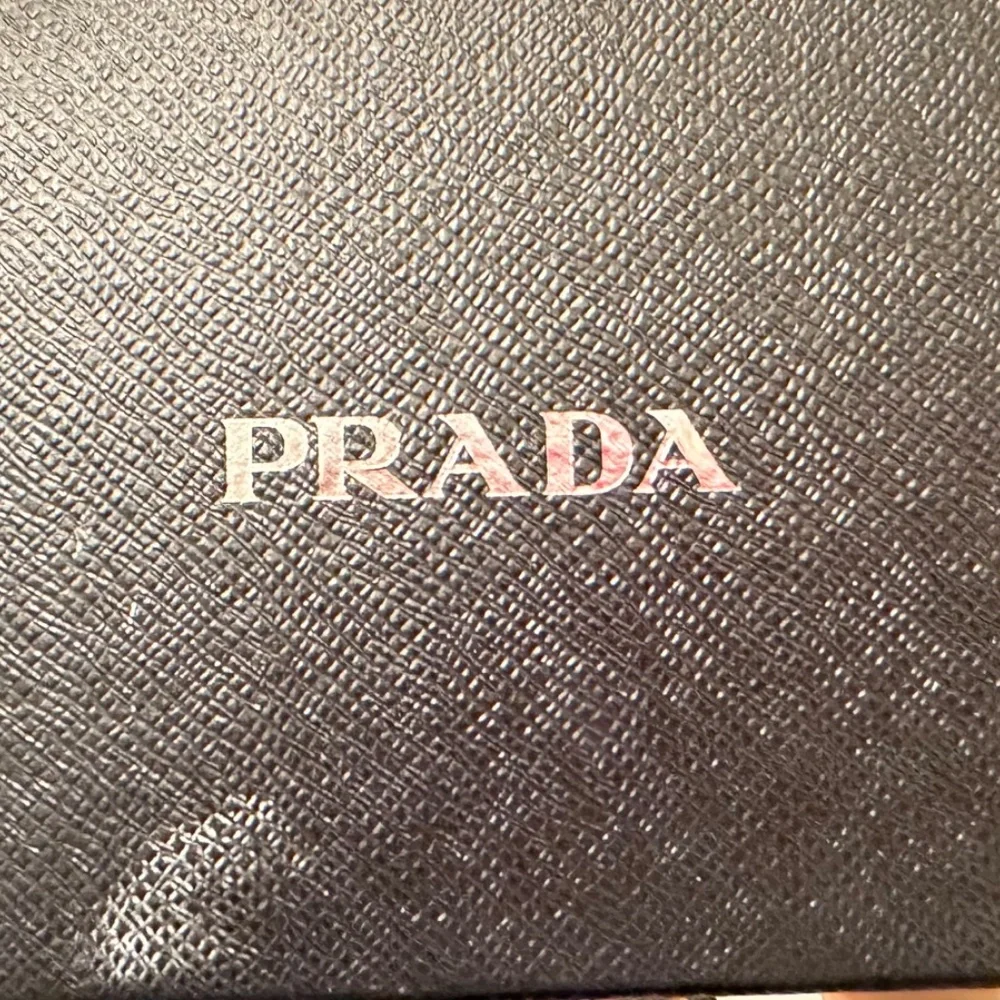 PRADA Wallet - Picture 3 of 7